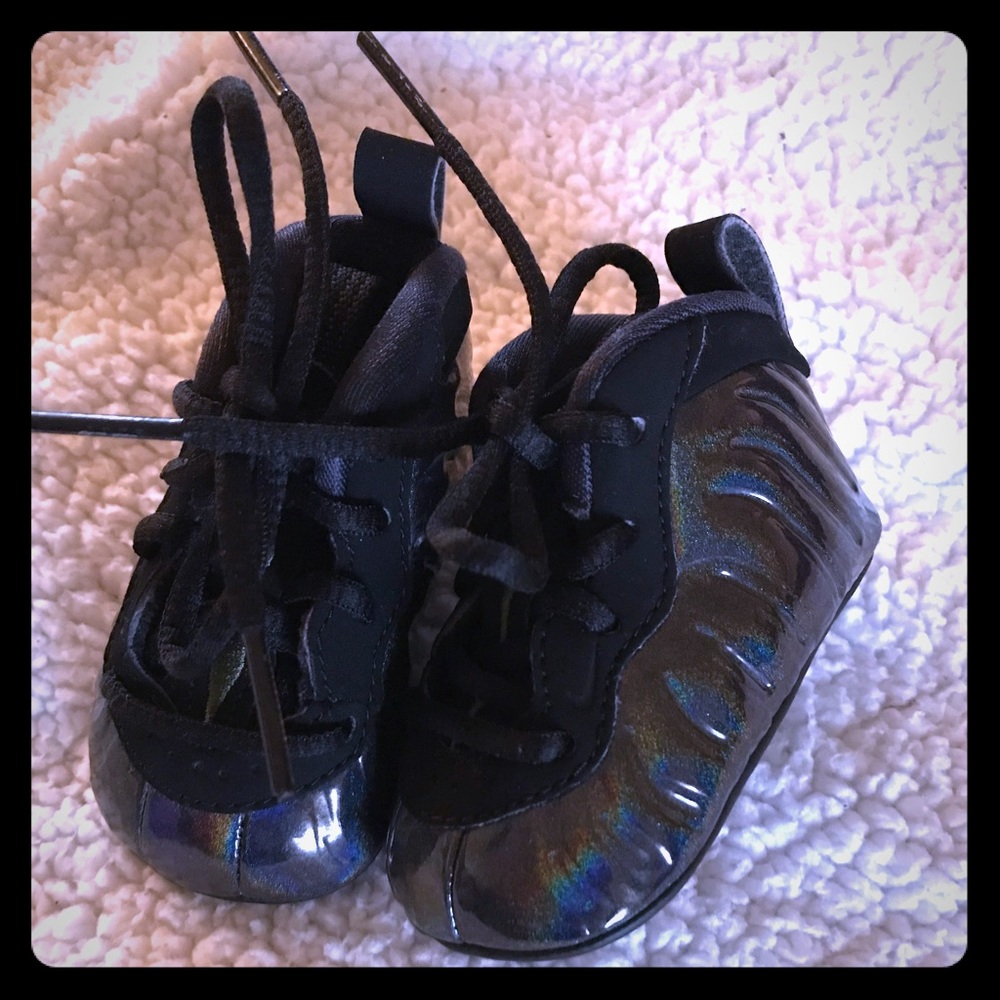 Infant Nike foams